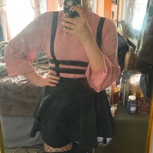 Cage suspender skirt